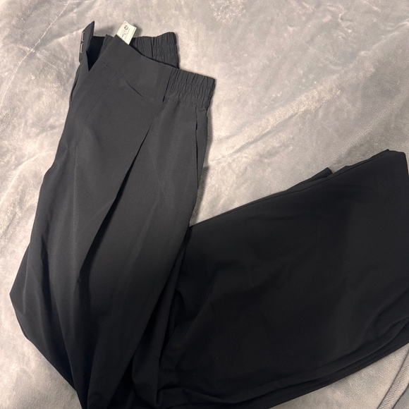 Alo yoga Pursuit Trousers - Picture 1 of 3